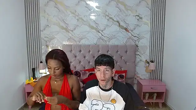 AshlieeGreenn online show from April 14, 7:41 pm