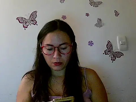 Erin oficial online show from April 23, 2:40 pm