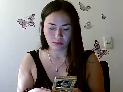 Erin oficial online show from April 20, 2:29 pm