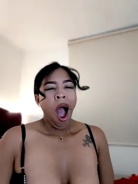 nathyjonees online show from June 2, 10:15 am