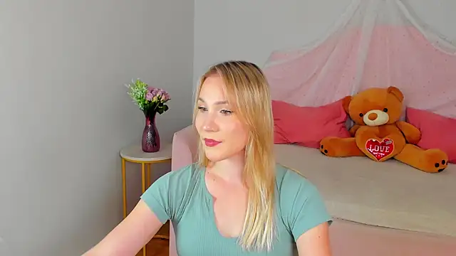 ElaraVoltage online show from July 11, 5:02 pm