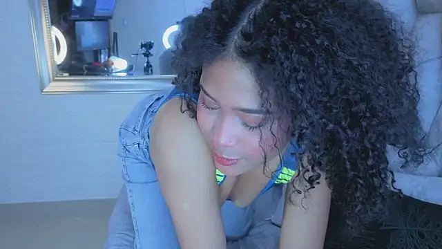 Meganisperfect69 online show from June 27, 12:11 pm