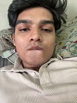 Snapshot of sidhux782 chatting on June 20, 12:32 pm sidhux782 online show from June 20, 12:32 pm