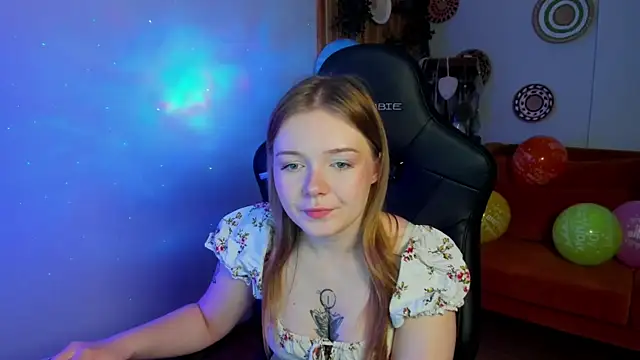 ElinaVale online show from May 12, 5:08 pm