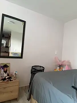 EmmaThompson1 online show from March 13, 6:02 pm