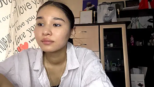 CatherineForbes online show from April 5, 12:34 pm