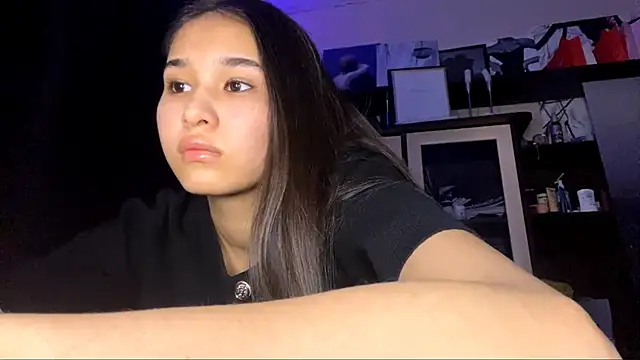 CatherineForbes online show from April 17, 4:21 pm