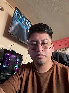 GoldenM95 online show from April 9, 8:37 pm