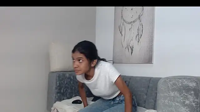 Snapshot of queen_adhara chatting on May 19, 12:56 pm queen adhara online show from May 19, 12:56 pm