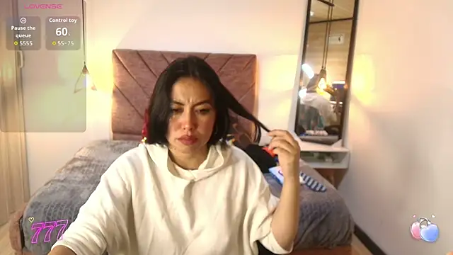 Amanda Fox   online show from March 19, 7:47 pm