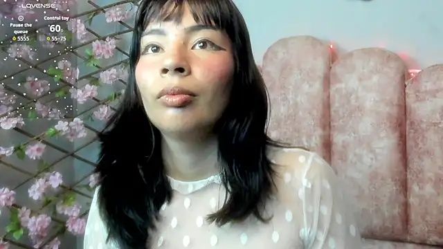 Ameliiiee online show from April 22, 7:20 pm