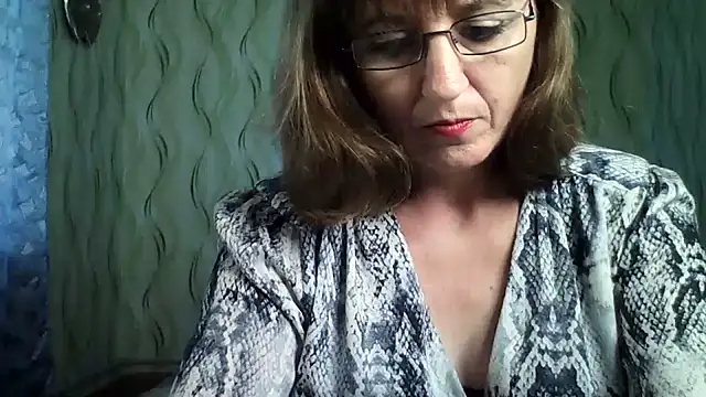Alisaprice077 online show from July 19, 7:06 am