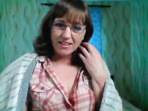 Alisaprice077 online show from April 4, 6:53 am