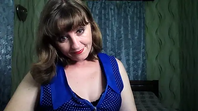 Alisaprice077 online show from August 5, 6:13 pm