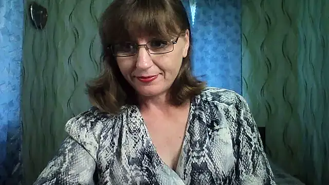 Alisaprice077 online show from June 28, 8:42 am