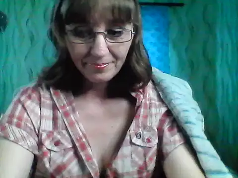 Alisaprice077 online show from April 10, 10:22 am