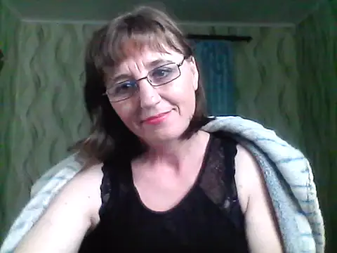 Alisaprice077 online show from April 21, 8:15 pm