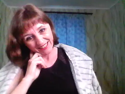 Alisaprice077 online show from April 19, 7:31 am