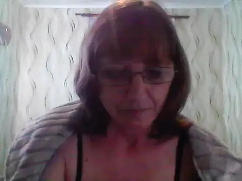 Alisaprice077 online show from March 21, 11:14 am