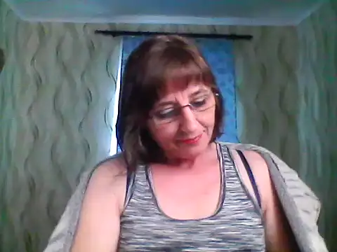 Alisaprice077 online show from April 22, 9:05 am