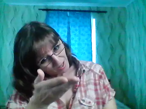 Alisaprice077 online show from April 1, 8:59 am