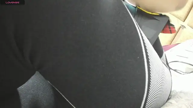 EmaGw7 online show from April 1, 10:39 pm