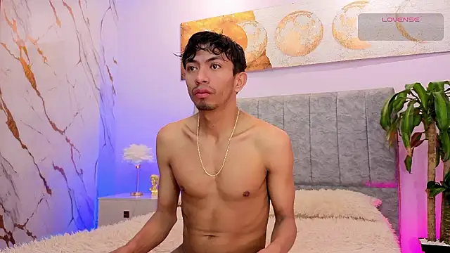 Luchoplayboy online show from March 30, 12:50 pm