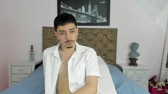 finn jackson online show from April 24, 7:38 pm