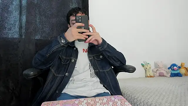 finn jackson online show from May 20, 8:39 pm