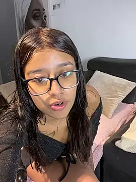 chanell pinkk online show from April 15, 1:48 pm