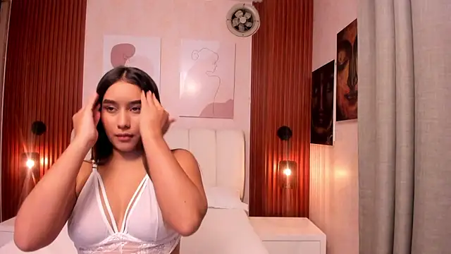 EmmaThompson   online show from March 20, 12:22 am