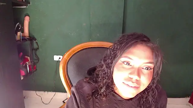 AntonelaVargas online show from March 27, 12:08 am