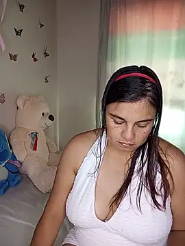 Snapshot of BettyBoo_w chatting on June 14, 5:14 pm BettyBoo w online show from June 14, 5:14 pm