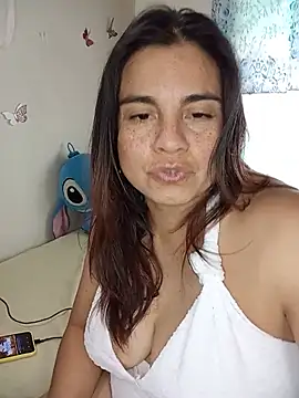 Snapshot of BettyBoo_w chatting on July 24, 6:48 pm BettyBoo w online show from July 24, 6:48 pm