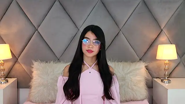 Snapshot of OliviaDiaz chatting on June 21, 12:16 am OliviaDiaz online show from June 21, 12:16 am
