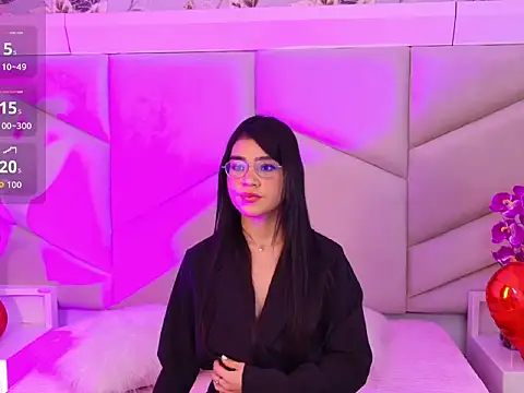 OliviaDiaz online show from March 14, 8:04 pm