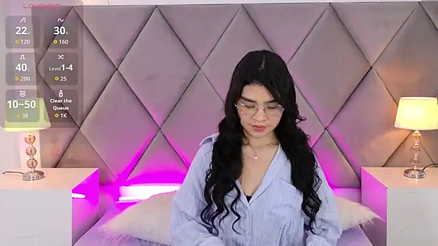 OliviaDiaz online show from March 28, 8:10 pm