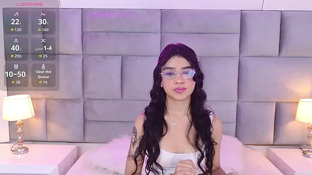 OliviaDiaz online show from March 23, 7:03 pm