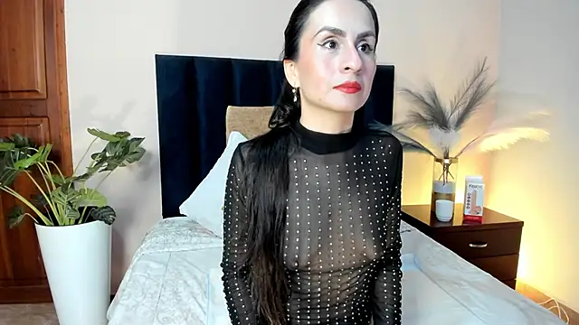 TinnaMoon online show from March 14, 11:33 pm