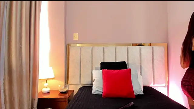FreyaCameron online show from April 22, 1:29 pm