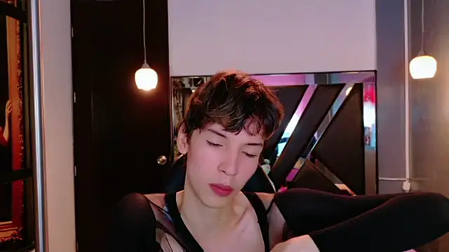 Stefany PiInk online show from June 9, 1:56 pm