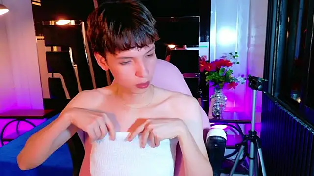 Stefany PiInk online show from May 4, 12:41 pm