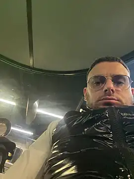 tonyboys19418 online show from March 8, 9:07 pm