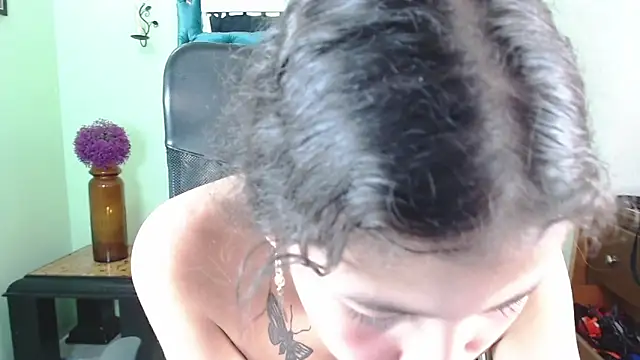 ChalonVera online show from April 9, 7:42 pm