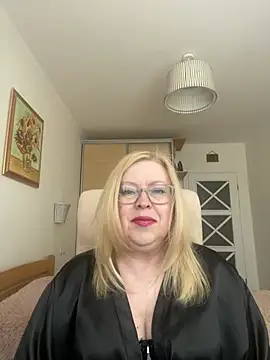 JanieLight53 online show from April 19, 10:38 am