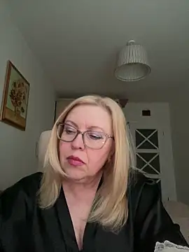 JanieLight53 online show from April 15, 4:44 pm