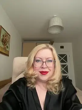 JanieLight53 online show from April 20, 3:57 pm
