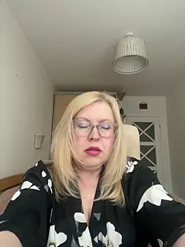 JanieLight53 online show from May 29, 5:08 pm