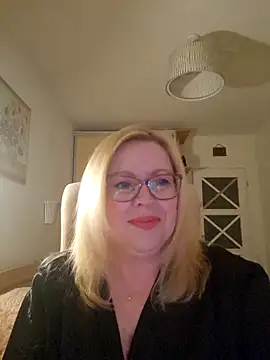JanieLight53 online show from April 1, 7:44 pm