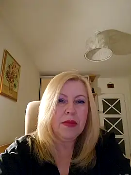 JanieLight53 online show from April 16, 6:19 pm